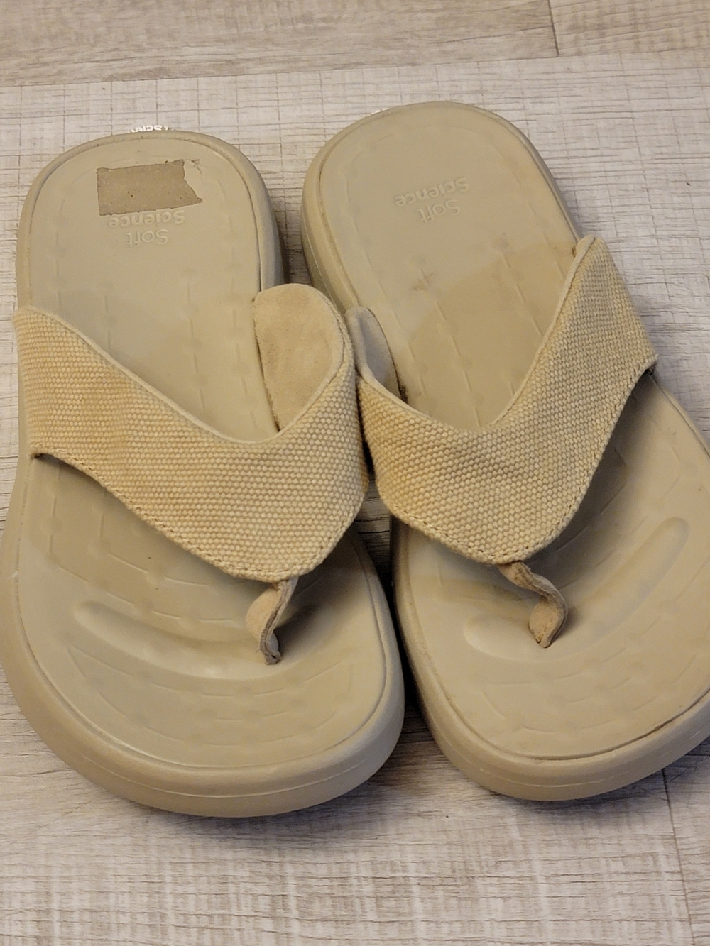 Sofft Women's Tan Canvas Thong Sandals